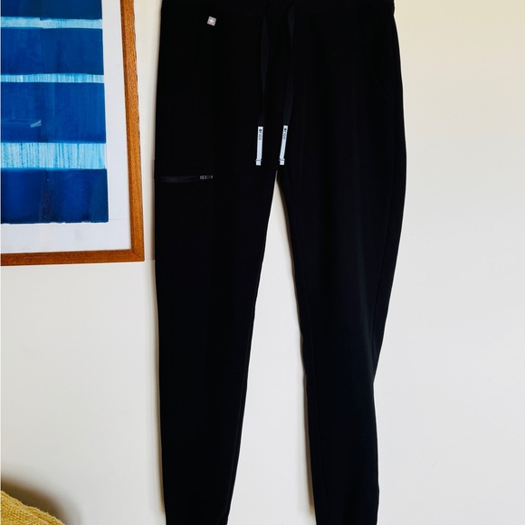 Figs Other - Figs Womens High Waisted Zamora Jogger in Black with Lotus